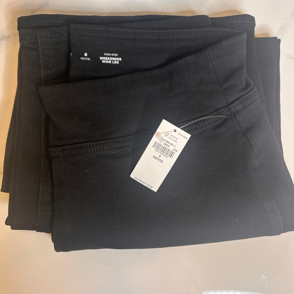 OLD NAVY High Waisted  Weekender Crop Pull On Wide Leg , 6 Petite Black Denim - Picture 11 of 13